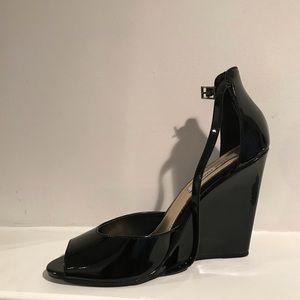 Nine West patent leather wedges